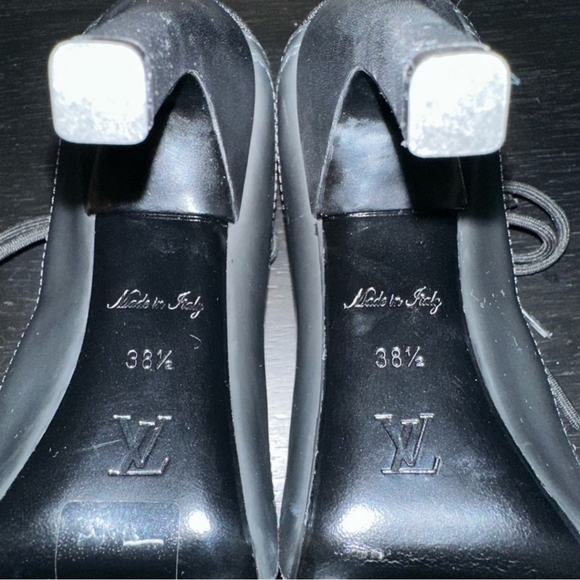 Authentic Louis Vuitton Black Streamline Heels - Picture 7 of 14